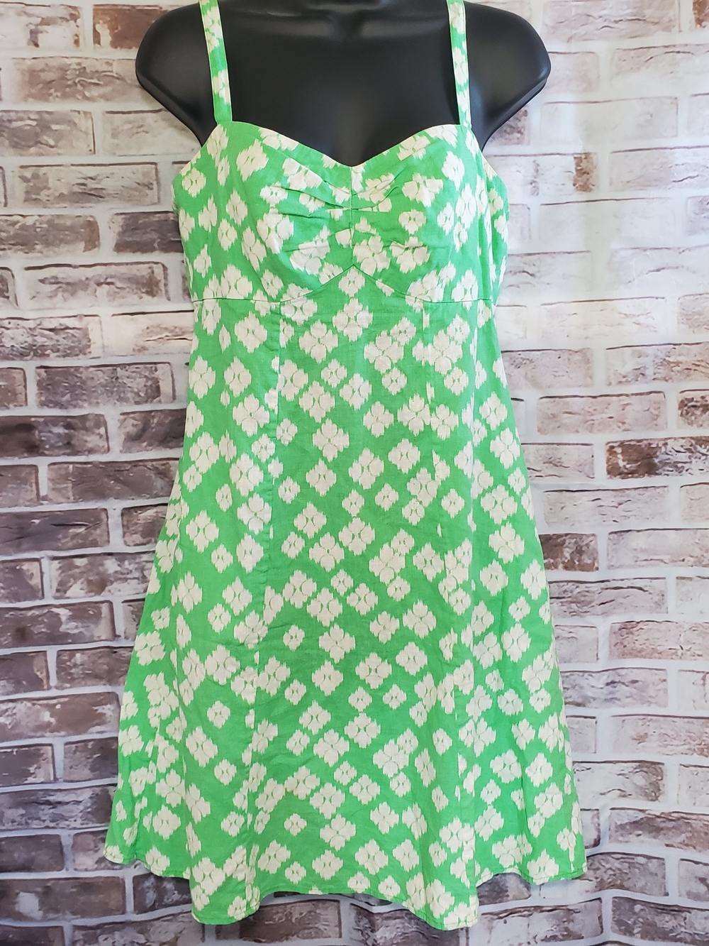 Patagonia Green and White Floral Mini Dress Size 4